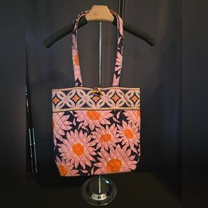 Vera Bradley Large Tote Handbag Retired "Love Me" Daisy Pattern Great Condition